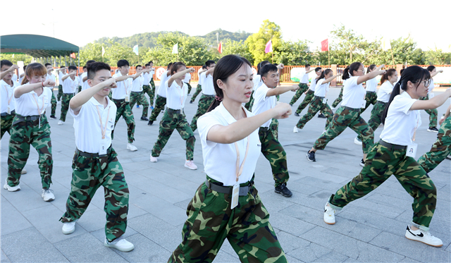 1594722866503886.jpg 打拳.jpg