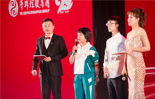 1607969276711968.jpg 兩位學(xué)生22.jpg